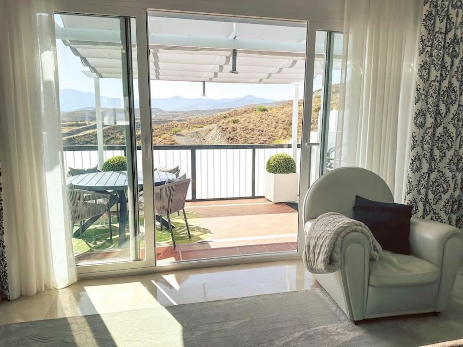 דירות אסטפונה Oceanview Luxury Penthouse מראה חיצוני תמונה